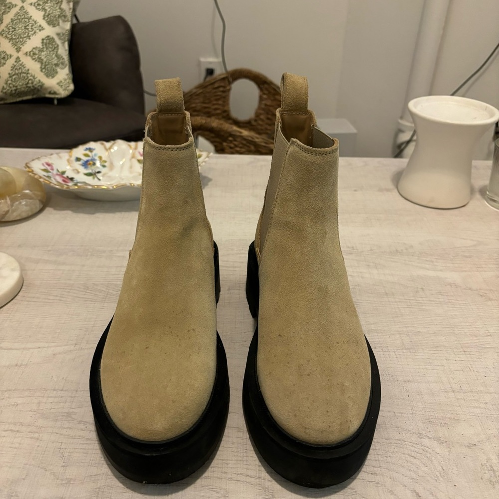 & Other Stories Chunky Chelsea Boots